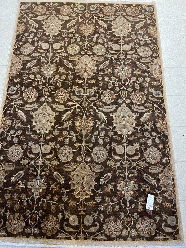 Rug Design: Kashan India Rug#: 114942 Rug Size: 5 ft x 7.10 ft