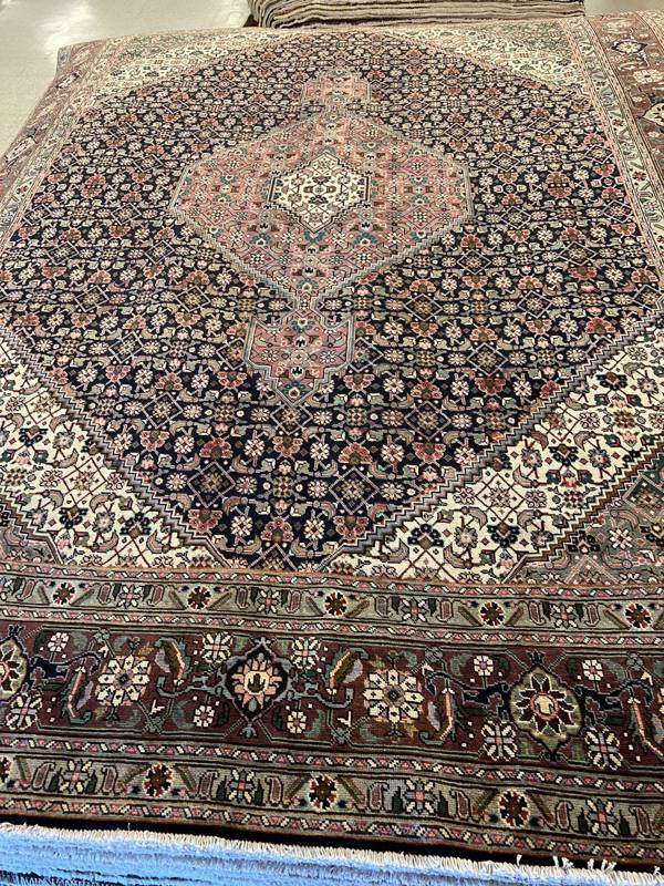 Rug Design: Tabriz Persian Rug#: 2069 Rug Size: 9.8 ft x 12.9 ft