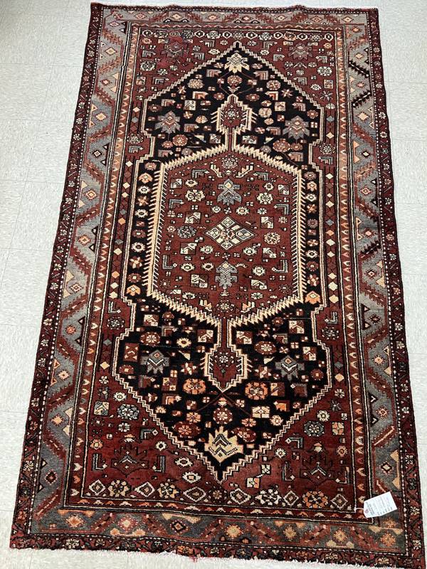 Rug Design: Hamedan Persian Rug#: 2328 Rug Size: 4.5 ft x 7.7 ft