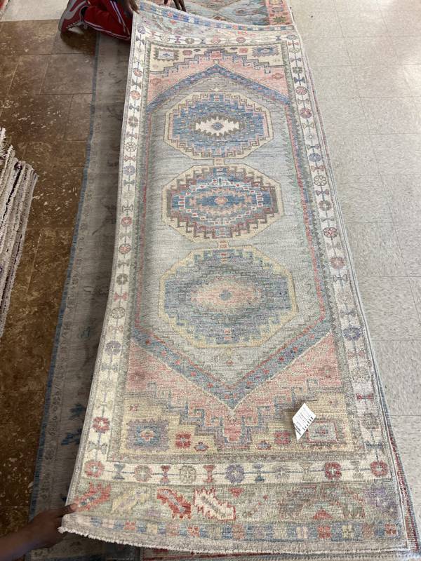 Rug Design: Oushak Pakistan Rug#: 4069 Rug Size: 3.1 ft x8.5 ft