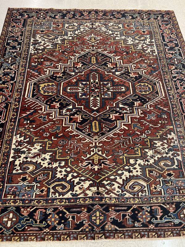 Rug Design: Heriz Persian Rug#: 5149 Rug Size: 7.3 ft x8.8 ft