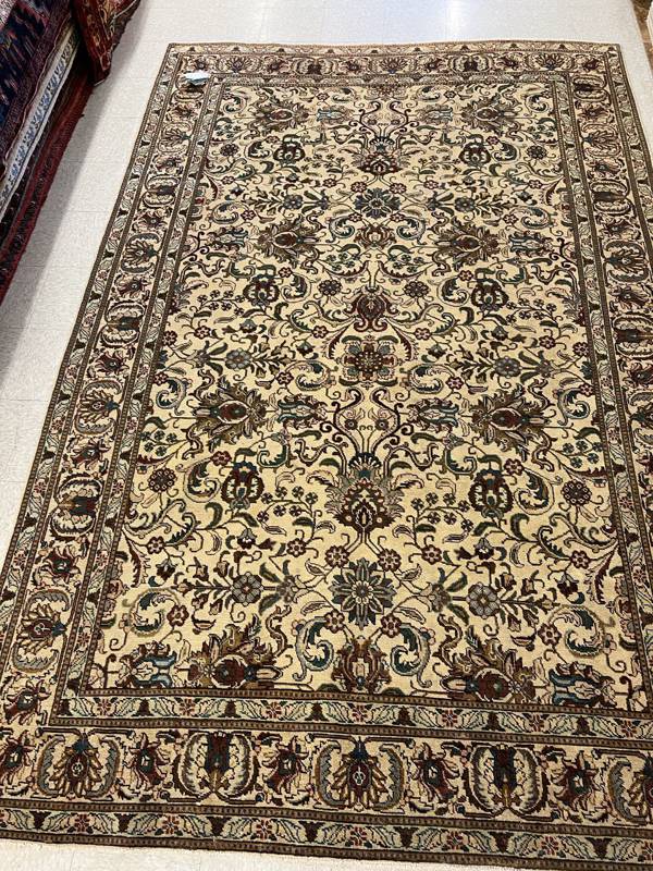 Rug Design: Tabriz Persian Rug#: 5517 Rug Size: 7.1 ft x 10.8 ft