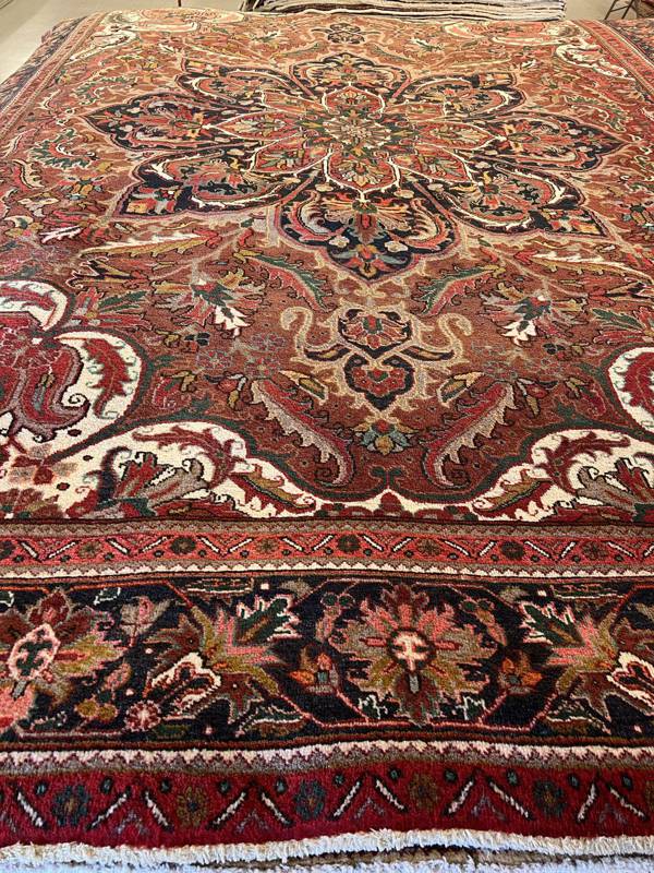 Rug Design: Heriz Persian Rug#: 5900 Rug Size: 9.10 ft x 13 ft