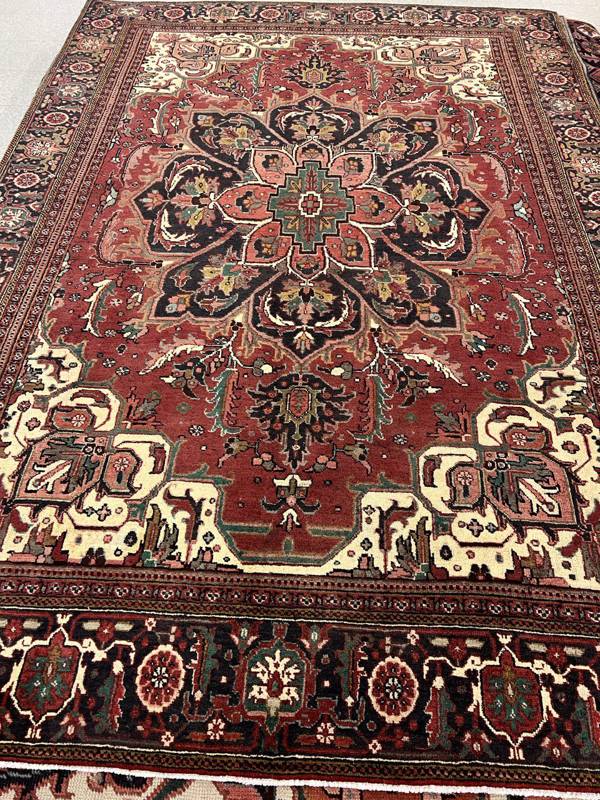 Rug Design: Serapi Persian Rug#: 7132 Rug Size: 7.3 ft x 10.5ft