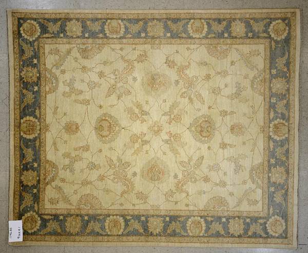 Rug#: 114650 Rug Size: 9.10 ft x 8.1 ft